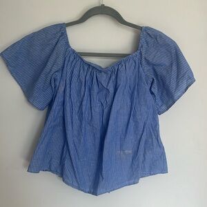 Express Size Small short sleeve top.